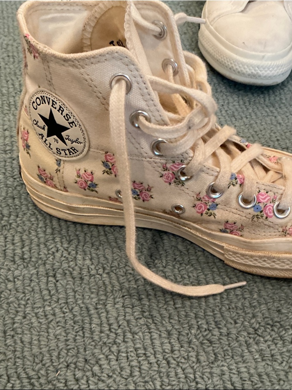 2 pair of converse flower and heart - Picture 5 of 5
